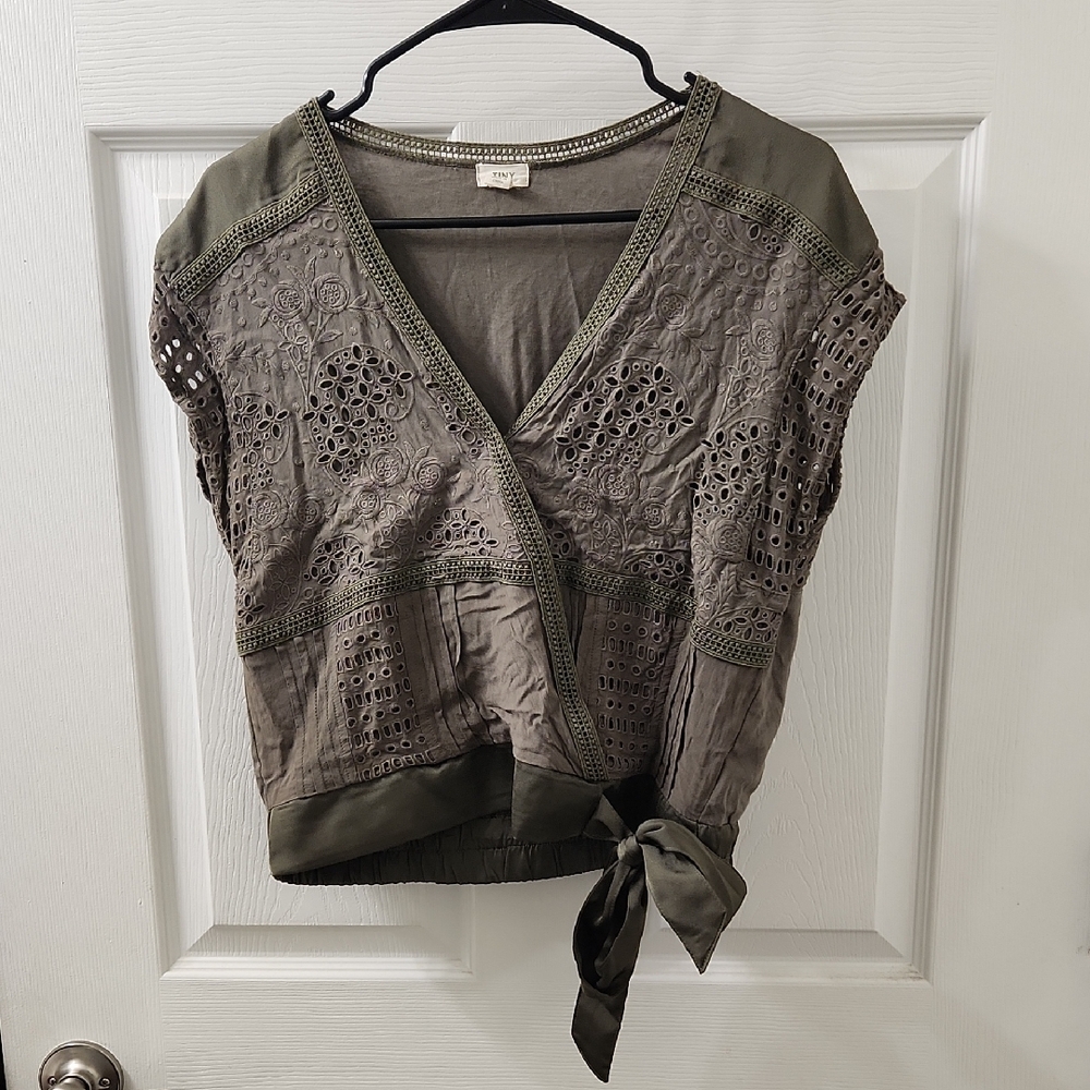 Chic Olive Lace Women's Blouse